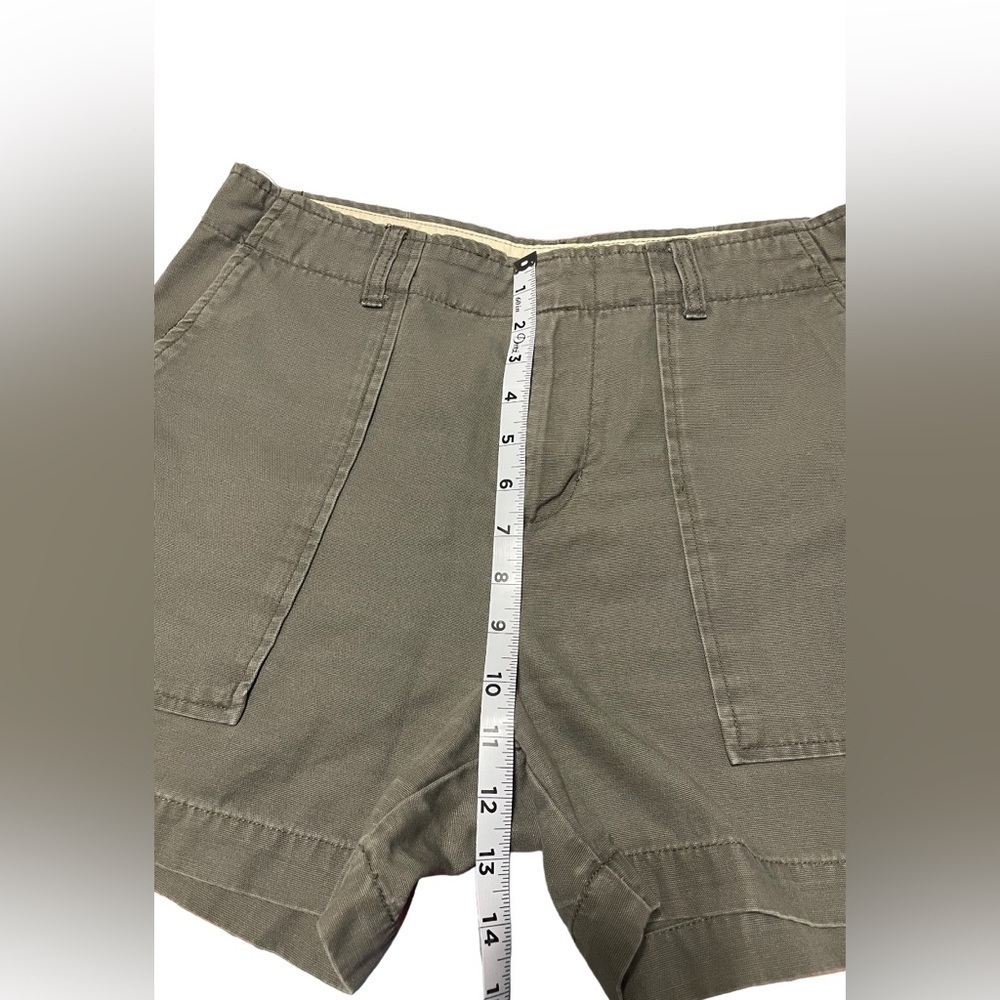Calvin Klein Shorts, Size 10 Color: Green military - Picture 6 of 8